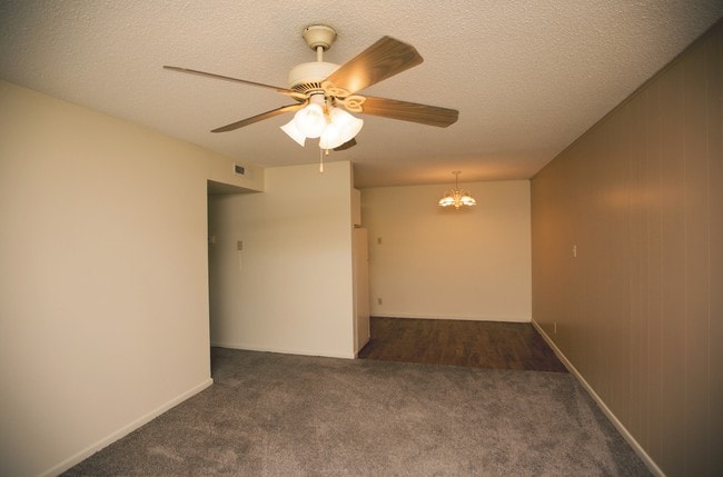 Living Area - Country Club