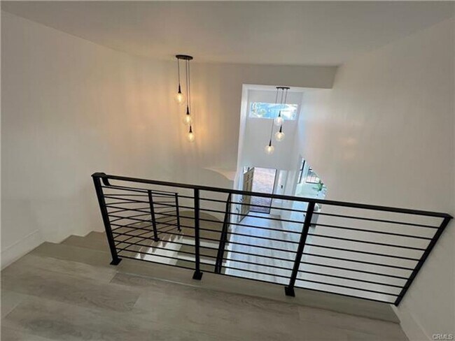 Building Photo - Stunning Lakefront Retreat in Gated Canyon...