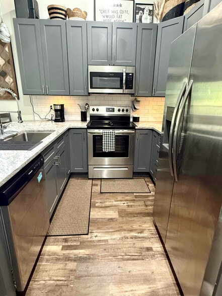 Building Photo - 23 Lance Ln