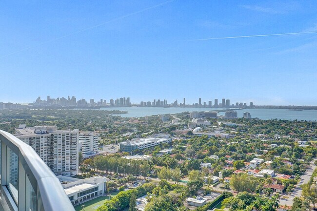 Building Photo - 4401 Collins Ave