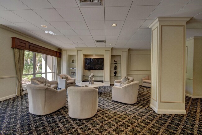 Building Photo - 4301 N Ocean Blvd