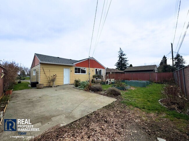 Building Photo - Charming 3 Bedroom Rambler in North Tacoma!