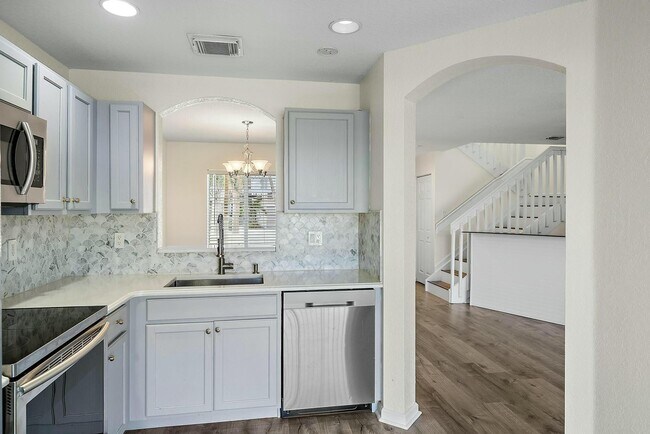 Building Photo - 6606 Sandy Bank Terrace