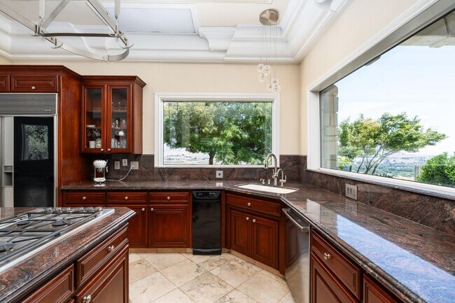 Building Photo - 14215 Killarney Dr