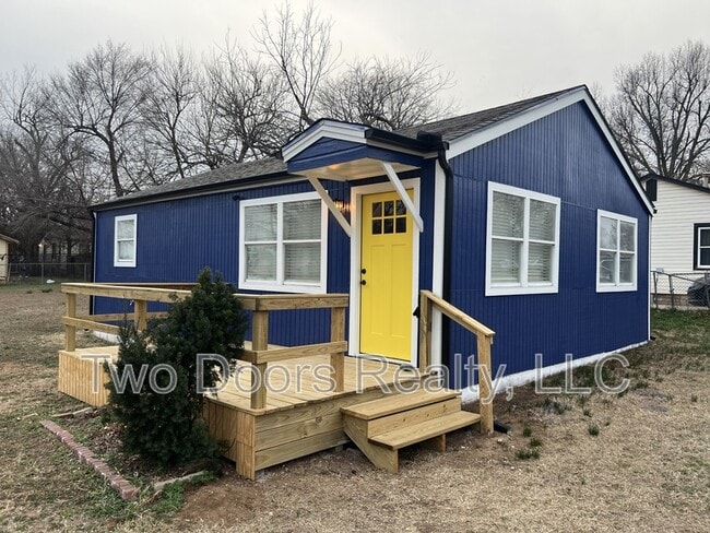 Building Photo - 504 Georgia St