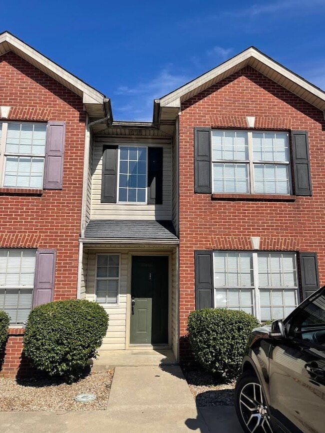 Building Photo - 2301 Filiatreau Ln