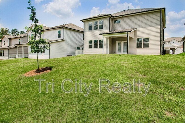 Building Photo - 602 Skye Ct