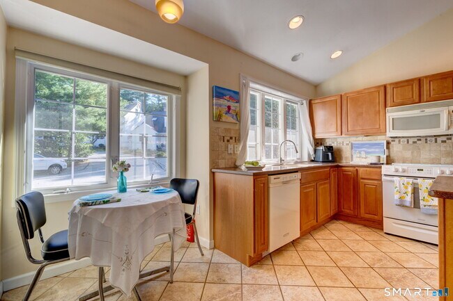 Building Photo - 46 Samuel Ln