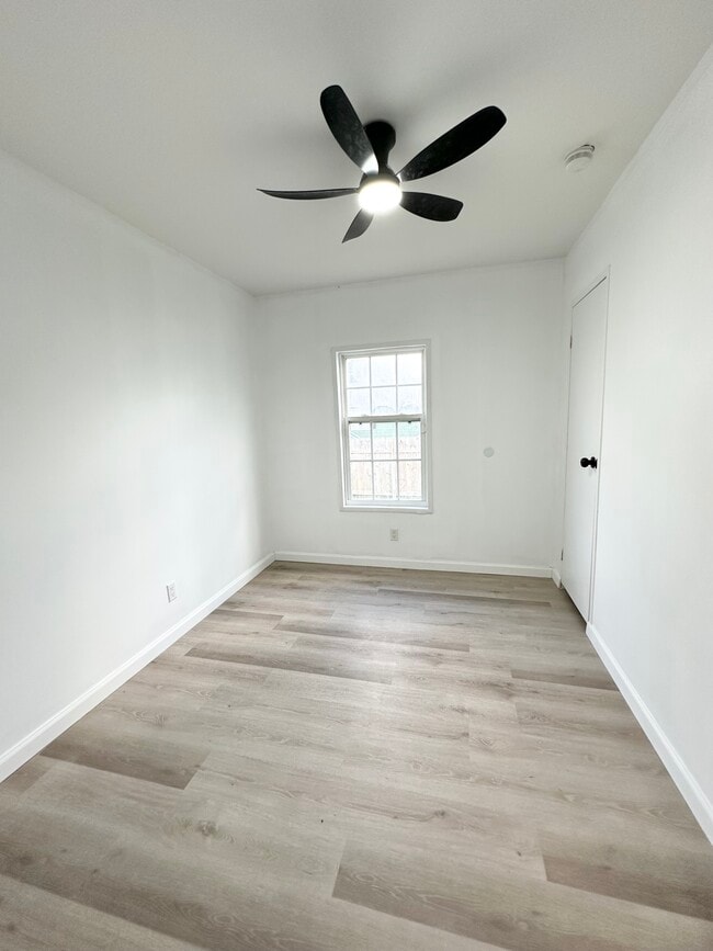 Building Photo - 1318 Cypress Island Hwy