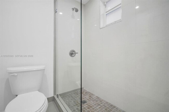 Building Photo - 4112 SW 9th Terrace