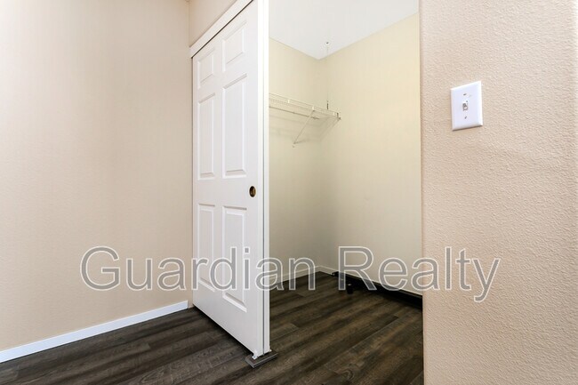Building Photo - 4504 W Lake Mead Blvd