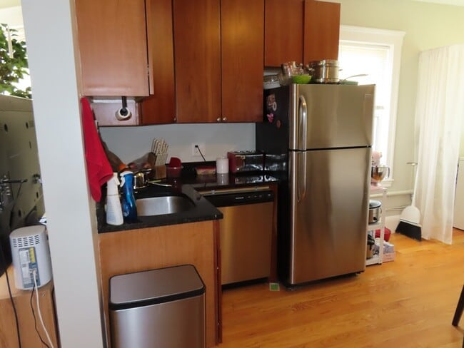 Building Photo - 247 Boston St