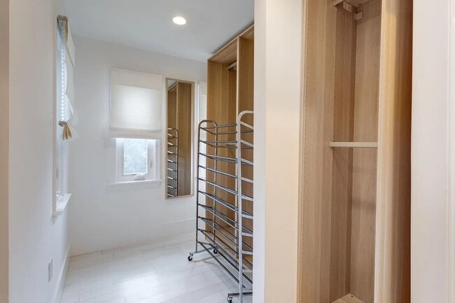 Building Photo - 4611 Charleston Terrace NW