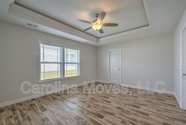 Building Photo - 1303 Lindale Pl