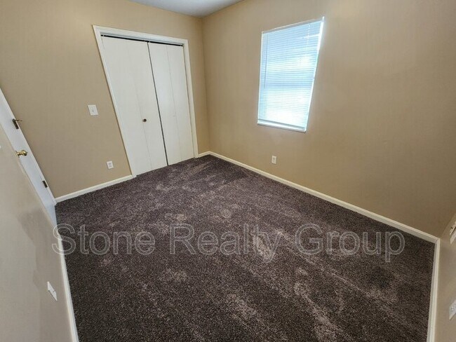 Building Photo - 2484 E Clayton Dr