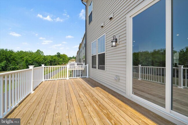 Building Photo - 1051 Venifena Terrace SE