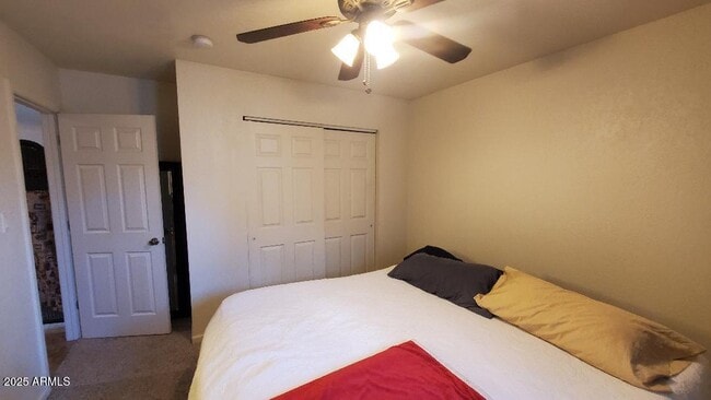 Building Photo - 14034 N Kendall Dr