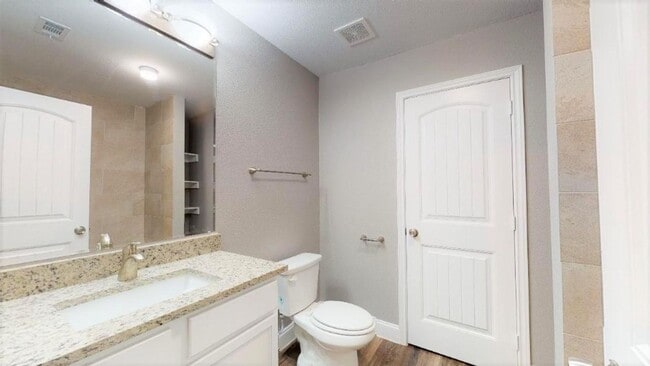 Building Photo - 428 N Cherokee Shores Dr