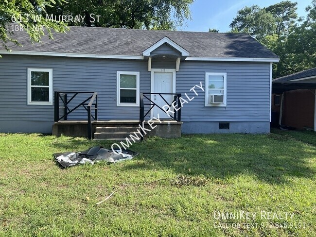 Building Photo - 613 W Murray St