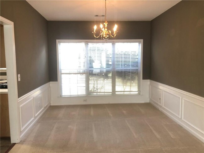 Building Photo - 5871 Haterleigh Dr