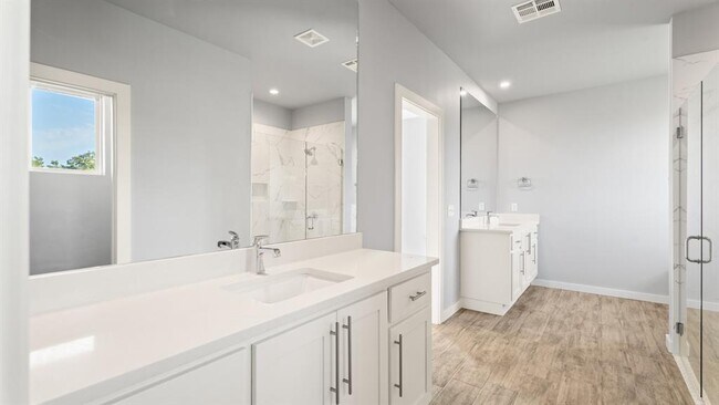 Building Photo - 17859 Salem Rd