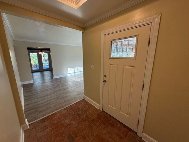 Building Photo - Gulf Breeze Proper - Casablanca - 2 bed, 1 bath