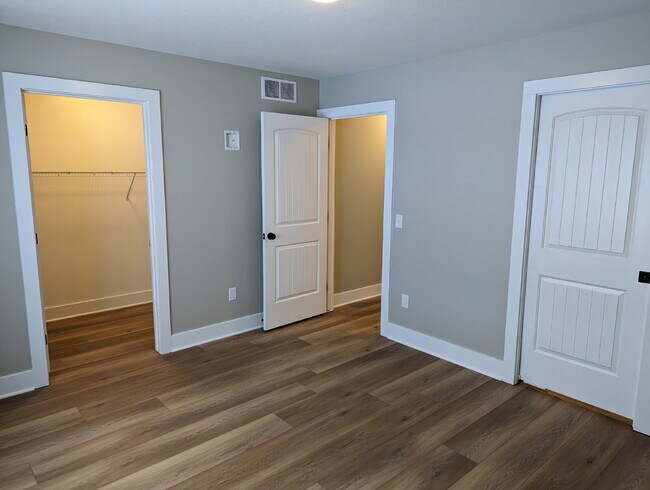 Building Photo - Recently Built 4 Bedroom, 2.5 Bath Duplex in Grandville