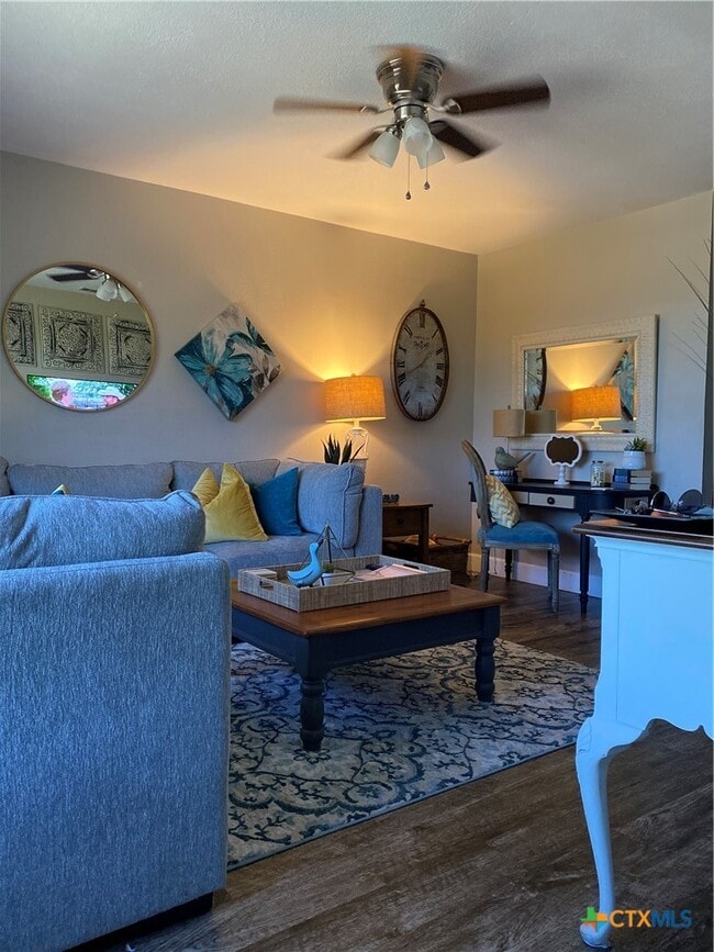 Building Photo - 1307 Sherry Ln