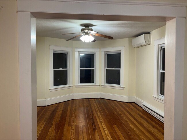 Building Photo - 68-72 Laurel St.