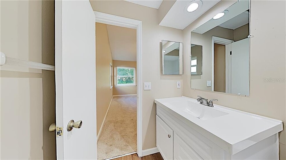 Masterbath - 10801 N 53rd St