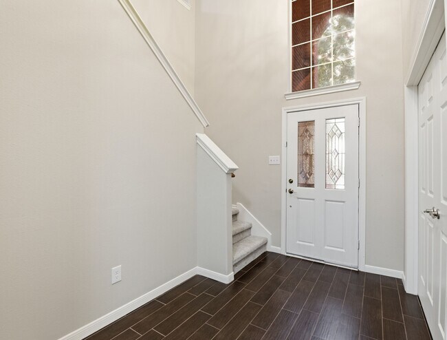 Building Photo - 25542 Saddlebrook Village Dr
