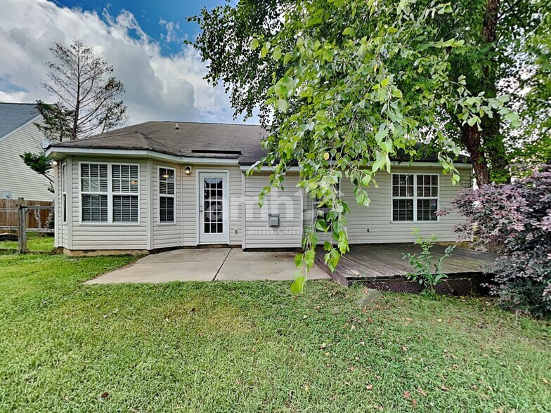 Building Photo - 4832 Asherton Pl NW