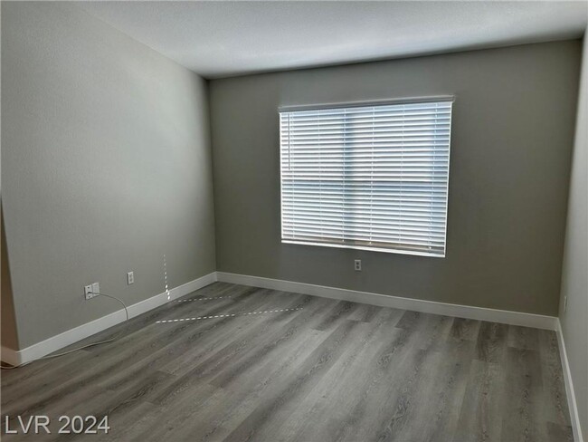 Building Photo - EXCELLENT SILVERADO RANCH CONDO IN INCREDI...