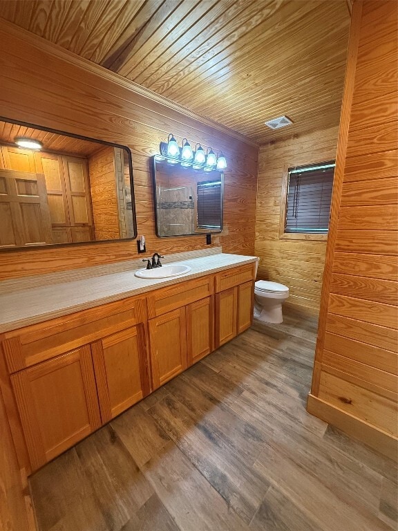 Building Photo - 902 Hidden Valley Dr