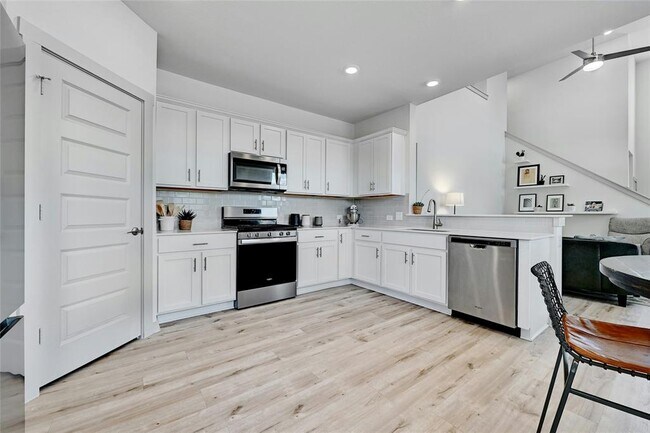 Building Photo - 8133 Linnie Ln