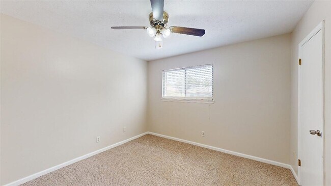 Building Photo - 1004 Verde Dr