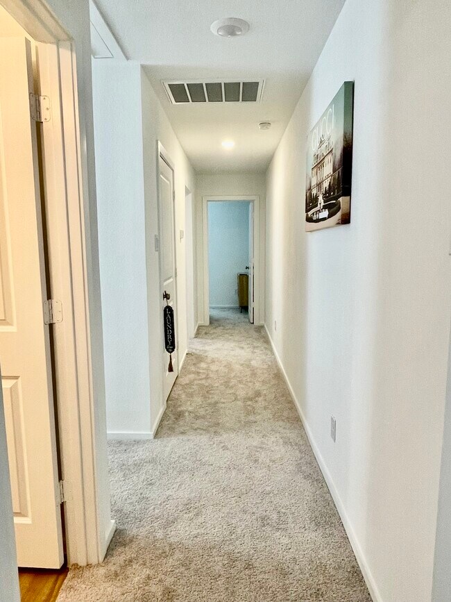 Building Photo - 21431 Carosella Dr