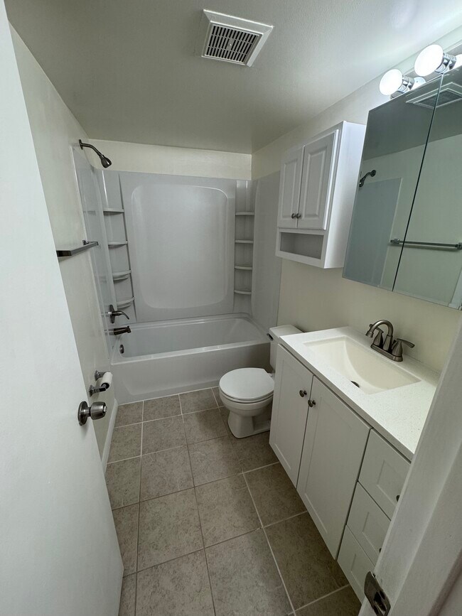 Bathroom - 321 Thalia Station Ct