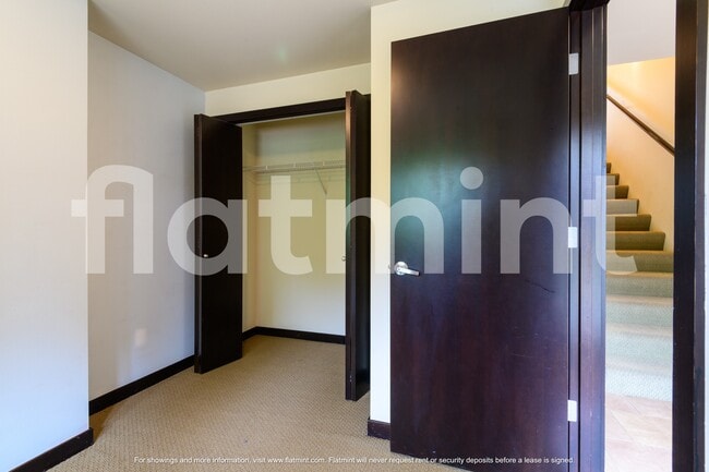 Building Photo - 1512 44th Ave SW