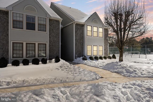 Building Photo - 1 Bridgewater Dr