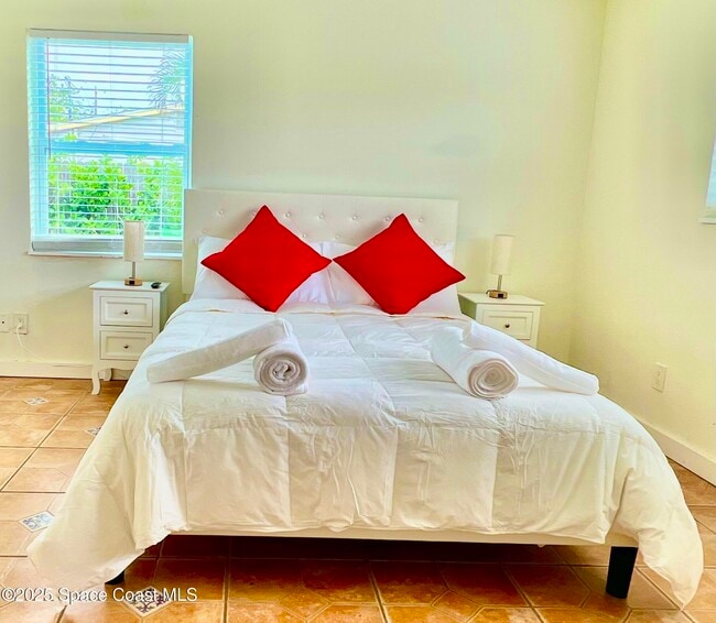 Building Photo - 133 NE 1st St