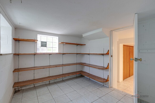 Building Photo - 1499 Glencoe Ave