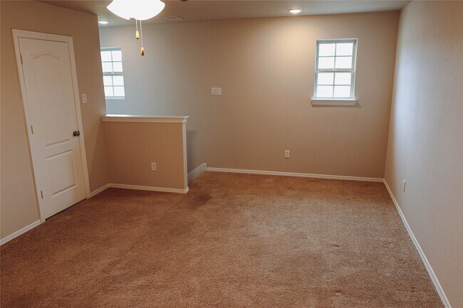 Building Photo - 10818 Catclaw Ct
