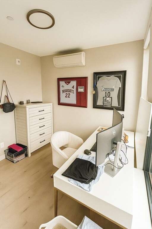 Building Photo - 400 W Broadway