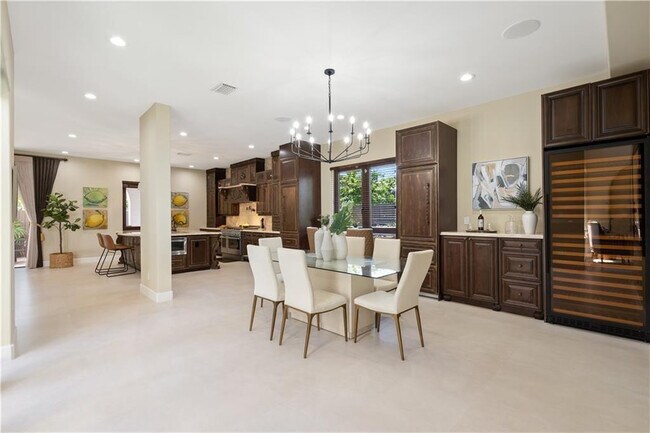 Building Photo - 1312 SE 2nd Ct