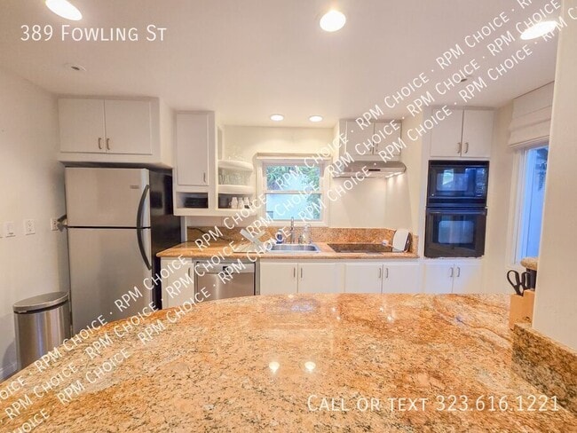 Building Photo - 389 Fowling St