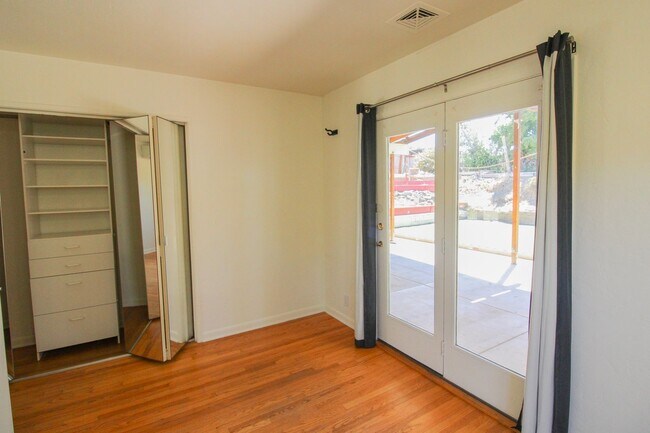 Building Photo - 299 Albert Dr