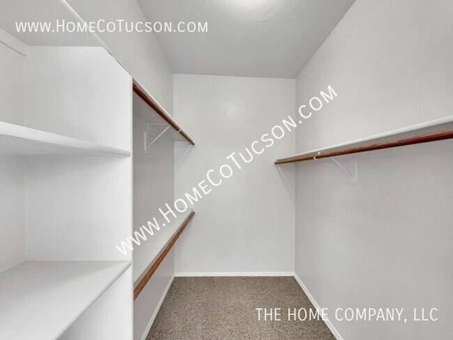 Building Photo - 6325 N Calle Del Halcon