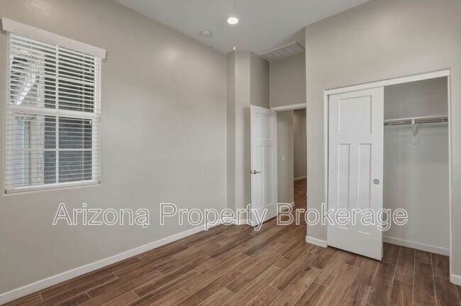 Building Photo - 2747 S Wildrose
