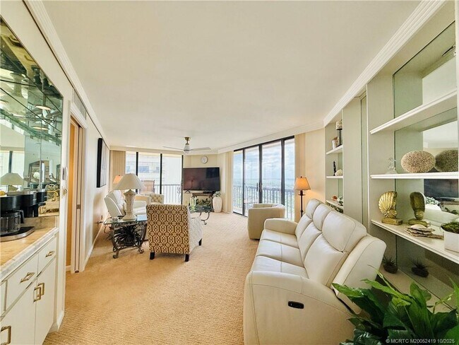 Building Photo - 9500 S Ocean Dr
